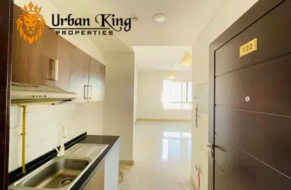 Apartment - Studio - 1 Bathroom for rent in Al Warsan 4 - Al Warsan - Dubai