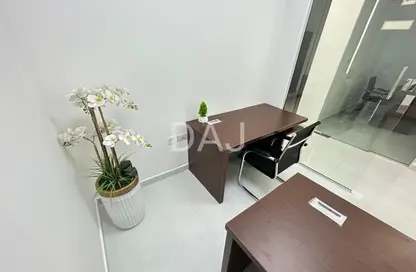 Office Space - Studio - 1 Bathroom for rent in Red Avenue - Al Garhoud - Dubai