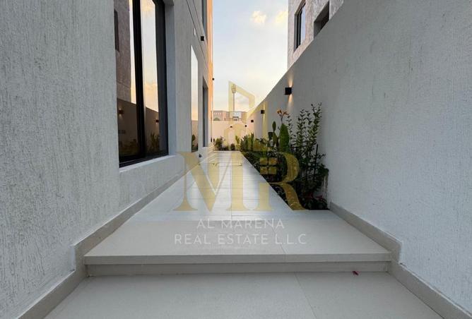 15892000 - صورة العقار 3