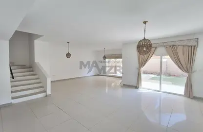 فيلا - 5 غرف نوم - 4 حمامات للايجار في طراز عربي - فيلات الريف - الريف - أبوظبي