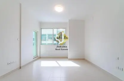 Empty Room image for: Apartment - 2 Bedrooms - 3 Bathrooms for rent in Al Muteena - Deira - Dubai, Image 1