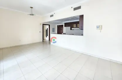شقة - غرفة نوم - 1 حمام للايجار في برج تشرشل السكني - أبراج تشرشل - الخليج التجاري - دبي