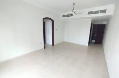 شقة - 2 غرف نوم - 3 حمامات للايجار في ارت 8 - برشا هايتس (تيكوم) - دبي شقة - 2 غرف نوم - 3 حمامات للايجار في ارت 8 - برشا هايتس (تيكوم) - دبي