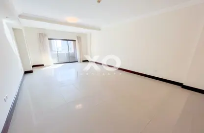 Empty Room image for: Apartment - 1 Bedroom - 1 Bathroom for rent in Golden Mile 4 - Golden Mile - Palm Jumeirah - Dubai, Image 1