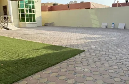 فيلا - 5 غرف نوم - 8 حمامات للايجار في فلل الروضة 2 - 2  الروضة - الروضة - عجمان
