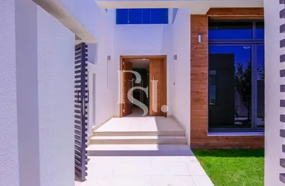 Villa - 5 Bedrooms - 7+ Bathrooms for sale in West Yas - Yas Island - Abu Dhabi