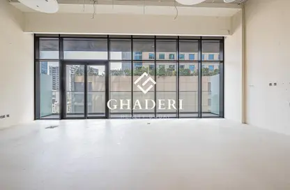 Office Space - Studio - 1 Bathroom for sale in SOL Bay - Business Bay - Dubai