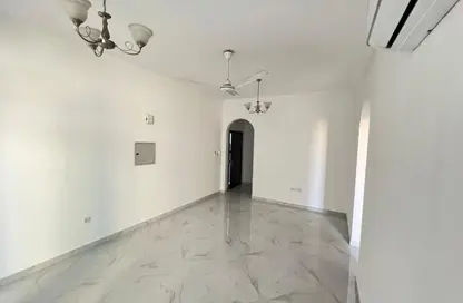 شقة - غرفة نوم - 2 حمامات للايجار في 3 المويهات - المويهات - عجمان