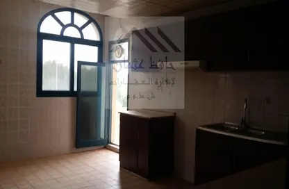 شقة - 4 غرف نوم - 5 حمامات للايجار في منطقة المرور - أبوظبي