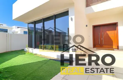 Villa - 4 Bedrooms - 6 Bathrooms for sale in West Yas - Yas Island - Abu Dhabi