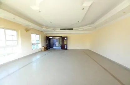 Empty Room image for: Villa - 3 Bedrooms - 5 Bathrooms for rent in Al Ghafeyah area - Sharjah, Image 1