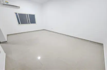 Apartment - Studio - 1 Bathroom for rent in Hadbat Al Zafranah - Muroor Area - Abu Dhabi