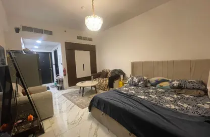 شقة - 1 حمام للايجار في أوليفز ريزيدينس - المدينة الدولية - دبي