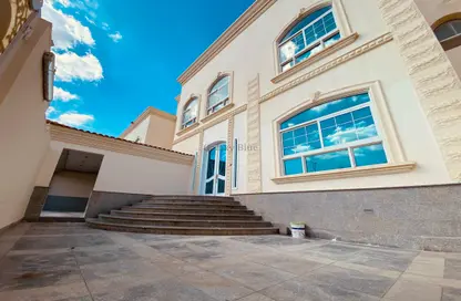 صورة لـ مبنى خارجي فيلا - 5 غرف نوم - 7 حمامات للايجار في مركز محمد بن زايد - مدينة محمد بن زايد - أبوظبي ، صورة رقم 1