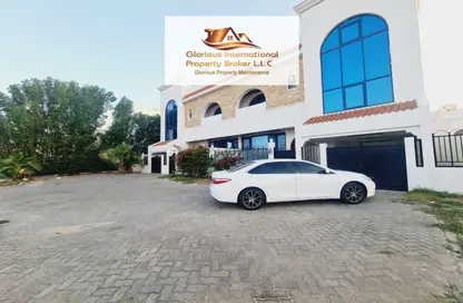 Villa - 5 Bedrooms - 5 Bathrooms for rent in Al Musalla Area - Al Karamah - Abu Dhabi