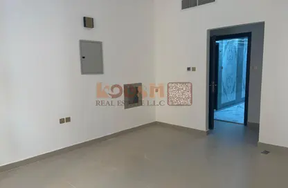 شقة - غرفة نوم - 2 حمامات للايجار في 3 المويهات - المويهات - عجمان