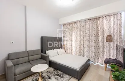 Apartment - Studio - 1 Bathroom for rent in Bloom Towers B - Bloom Towers - District 10 - Jumeirah Village Circle - Dubai