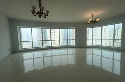 Apartment - 2 Bedrooms - 3 Bathrooms for rent in Al Khan Corniche - Al Khan - Sharjah