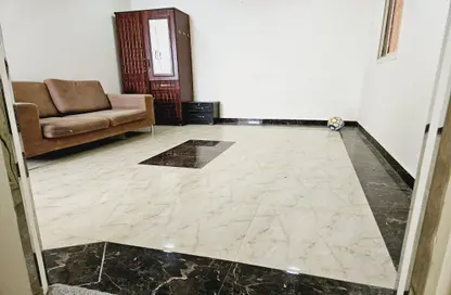 Living Room image for: Villa - 1 Bathroom for rent in Al Khabisi - Al Ain, Image 1