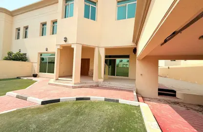 Villa - 4 Bedrooms - 4 Bathrooms for rent in Jumeirah 3 Villas - Jumeirah 3 - Jumeirah - Dubai