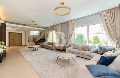 Villa - 4 Bedrooms - 5 Bathrooms for sale in Legacy - Jumeirah Park - Dubai