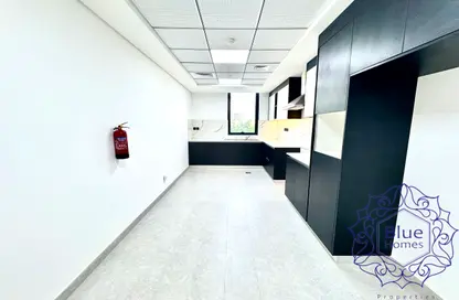 Apartment - 3 Bedrooms - 5 Bathrooms for rent in THE PEARL - Umm Hurair 2 - Umm Hurair - Dubai