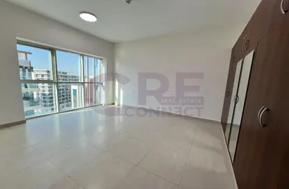 Apartment - 3 Bedrooms - 5 Bathrooms for rent in Muzoon Building - Al Raha Beach - Abu Dhabi