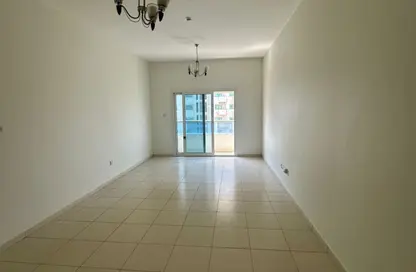 Apartment - 2 Bedrooms - 1 Bathroom for rent in Thuraya Al Majaz Building - Al Majaz 3 - Al Majaz - Sharjah