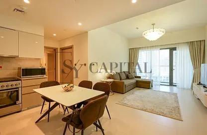 Living / Dining Room image for: Apartment - 1 Bedroom - 1 Bathroom for sale in Burj Royale - Downtown Dubai - Dubai, Image 1