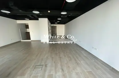 Office Space - Studio - 1 Bathroom for rent in The Binary Tower - Business Bay - Dubai