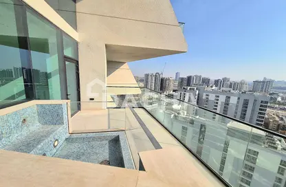 Apartment - 1 Bedroom - 2 Bathrooms for rent in Binghatti Phantom - District 17 - Jumeirah Village Circle - Dubai