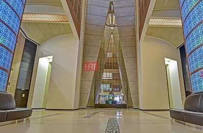 محل - استوديو للايجار في برج لطيفة - شارع الشيخ زايد - دبي