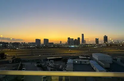 Apartment - 1 Bedroom - 2 Bathrooms for sale in UniEstate Sports Tower - Dubai Sports City - Dubai