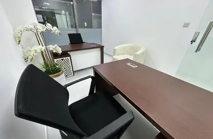 Office Space - Studio - 1 Bathroom for rent in Red Avenue - Al Garhoud - Dubai