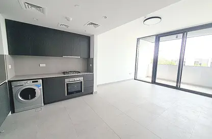 Apartment - 2 Bedrooms - 3 Bathrooms for rent in The Gate - Aljada - Sharjah