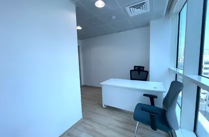 Office Space - Studio - 4 Bathrooms for rent in Hamdan Street - Abu Dhabi