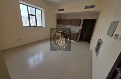 Apartment - Studio - 1 Bathroom for rent in Al Khail Tower 2 - Al Khail Towers - Ajman Downtown - Ajman