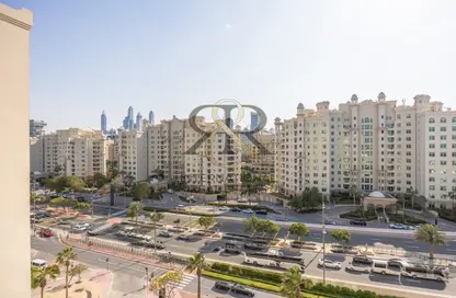 Apartment - 2 Bedrooms - 3 Bathrooms for rent in Al Khudrawi - Shoreline Apartments - Palm Jumeirah - Dubai
