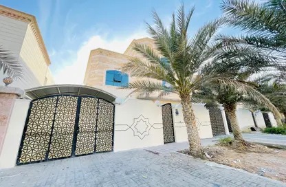 Villa - 5 Bedrooms - 7 Bathrooms for rent in Mohamed Bin Zayed Centre - Mohamed Bin Zayed City - Abu Dhabi
