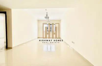 شقة - غرفة نوم - 2 حمامات للايجار في يو أو إس - تجارية مويلح - الشارقة شقة - غرفة نوم - 2 حمامات للايجار في يو أو إس - تجارية مويلح - الشارقة