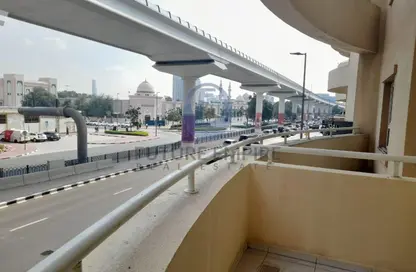 Apartment - 2 Bedrooms - 3 Bathrooms for rent in Al Nasr Plaza - Oud Metha - Bur Dubai - Dubai