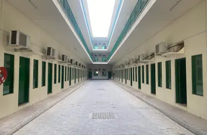 سكن عمال - استوديو - 8 حمامات للايجار في سونابور - المحيصنة - دبي