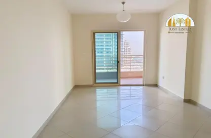 Empty Room image for: Apartment - 1 Bedroom - 2 Bathrooms for rent in Icon Tower 2 - Lake Almas West - Jumeirah Lake Towers - Dubai, Image 1