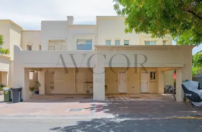 Villa - 3 Bedrooms - 4 Bathrooms for sale in Forat - The Lakes - Dubai