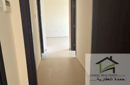 شقة - 2 غرف نوم - 2 حمامات للايجار في مجمع مويلح - تجارية مويلح - الشارقة