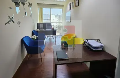 مركز أعمال - استوديو - 7 حمامات للايجار في مبنى زلفى - منطقة القرهود - دبي