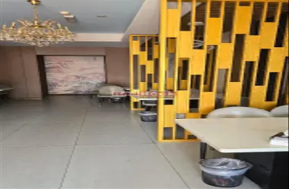 متجر - استوديو - 2 حمامات للايجار في المدينة الدولية - دبي