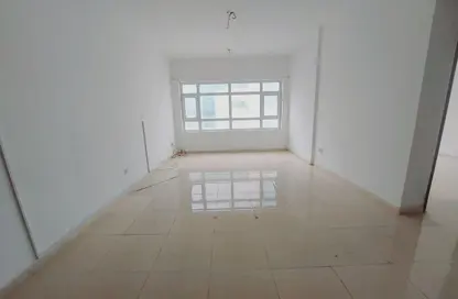 Apartment - 1 Bedroom - 2 Bathrooms for rent in Al Qulaya'ah - Al Sharq - Sharjah