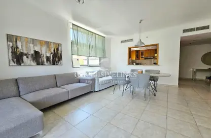Apartment - 1 Bedroom - 2 Bathrooms for rent in The Links Canal Apartments - The Links - The Views - Dubai