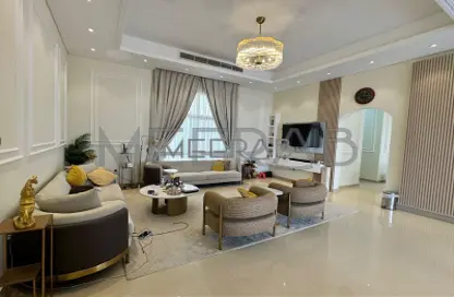 Villa - 4 Bedrooms - 4 Bathrooms for rent in Al Aweer 1 - Al Aweer - Dubai